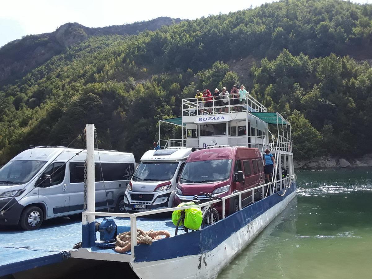 Rozafa Ferry & Accommodation Koman Exterior photo